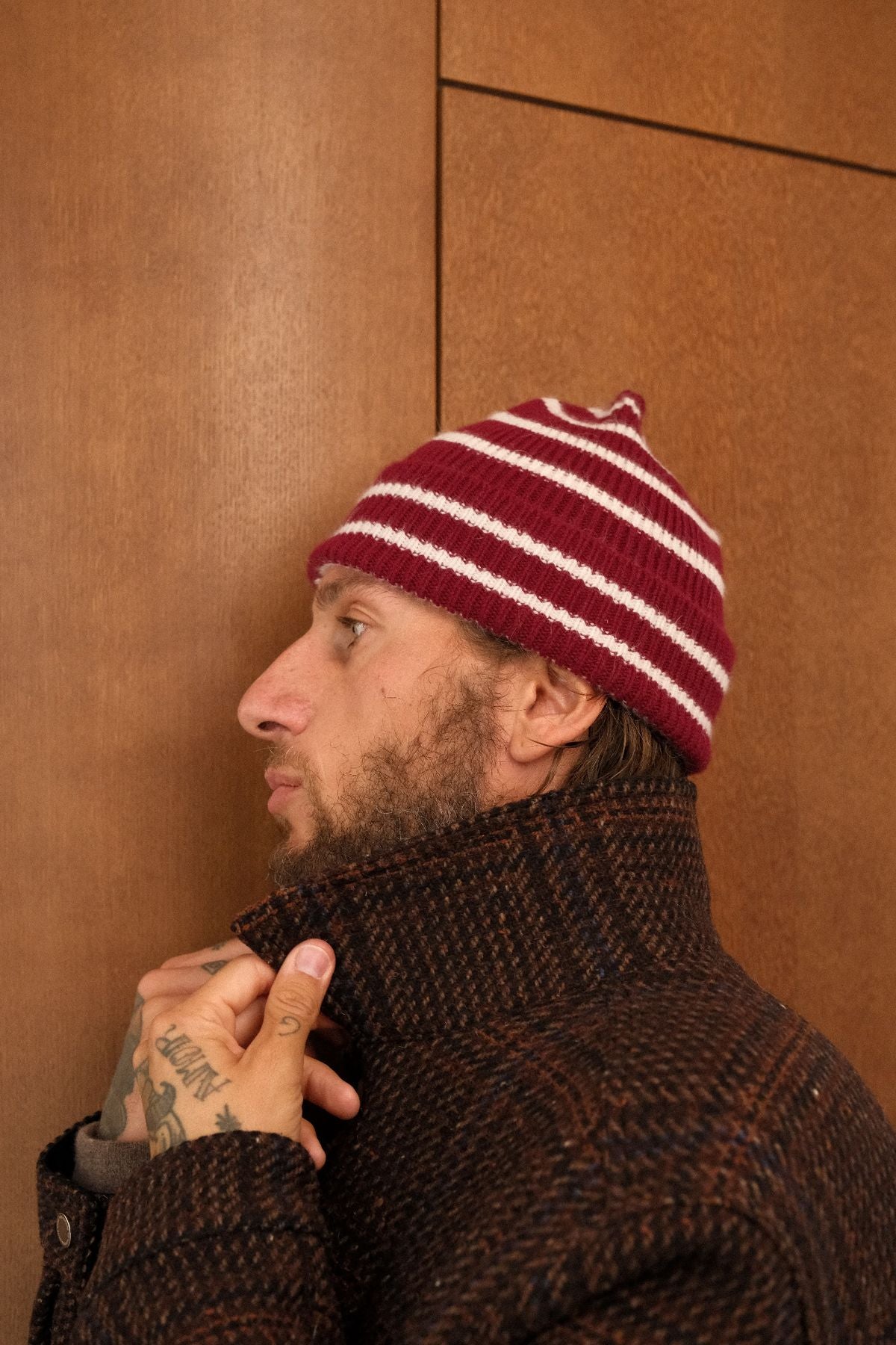 BONNET RAYE BORDEAUX/ÉCRU