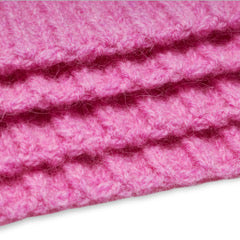 Maille côtelée de la CAPUCHE  ÉCHARPE FONDANT en gros plan macro, tricotée par Robert Mackie of Scotland