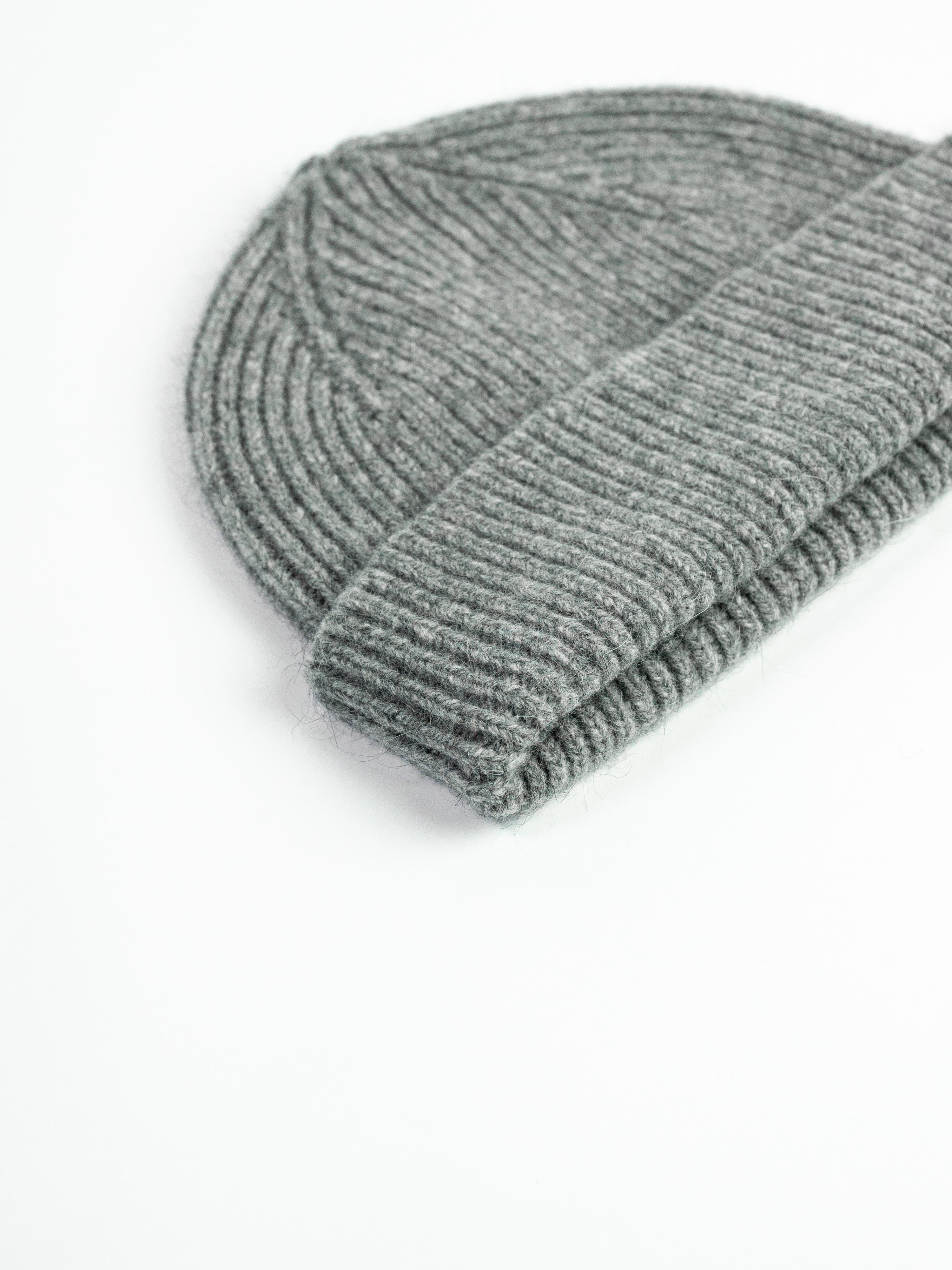 BONNET CROP MED GREY
