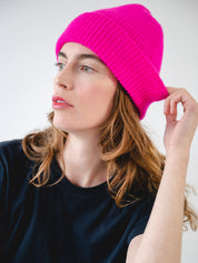 BONNET CLASSIQUE NEON PINK